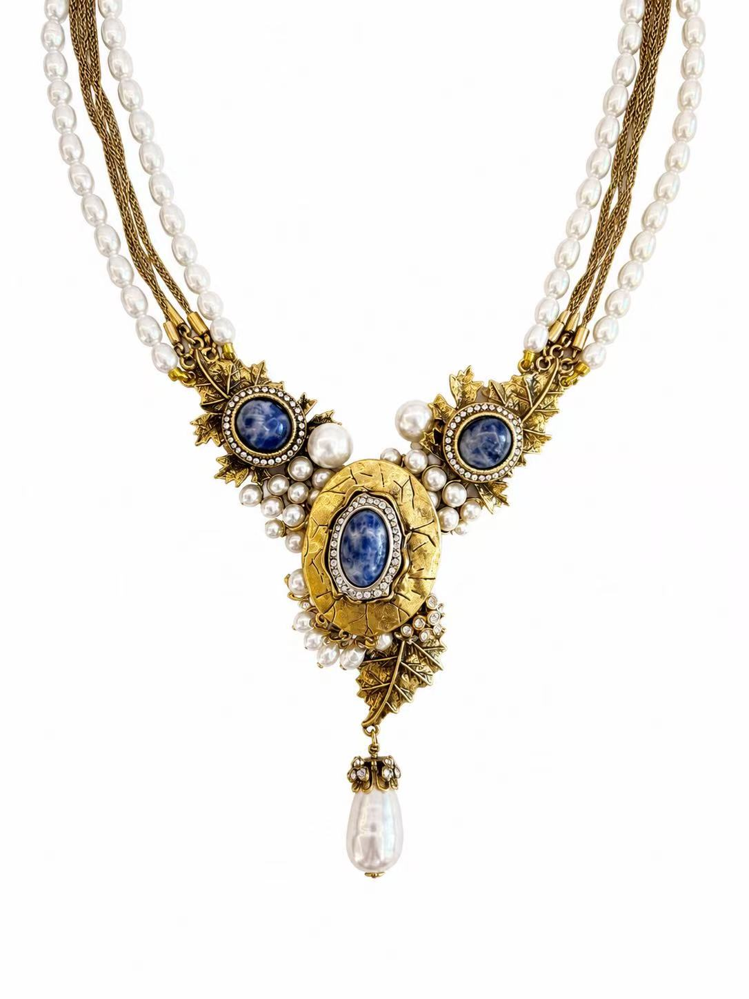 Azura Pendant Necklace