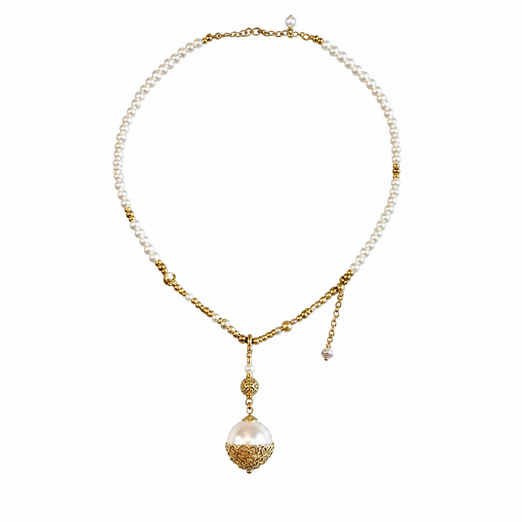 Lunéa Necklace